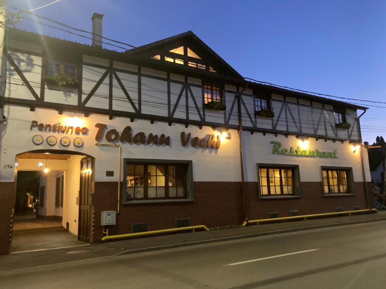 Pensiunea Tohanu Vechi Zărneşti Kültér fotó